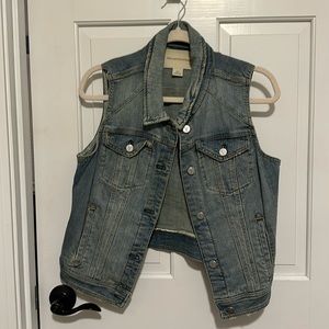 Cropped Jean vest